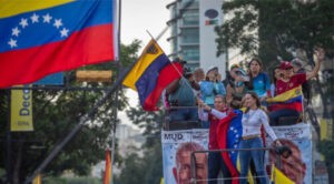 Plataforma Unitaria tiene credenciales de todos los testigos