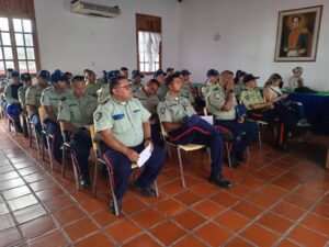 Policías amplían conocimientos en materia de violencia de género