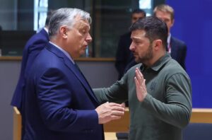 Por primera vez desde el inicio de la invasión rusa, Viktor Orbán llegó a Kiev para entrevistarse con Volodimir Zelenski - AlbertoNews