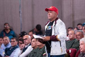 Prado nombra a nuevos viceministros en las comunas