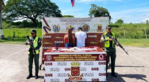 Presa pareja por venta de drogas y tráfico de armas