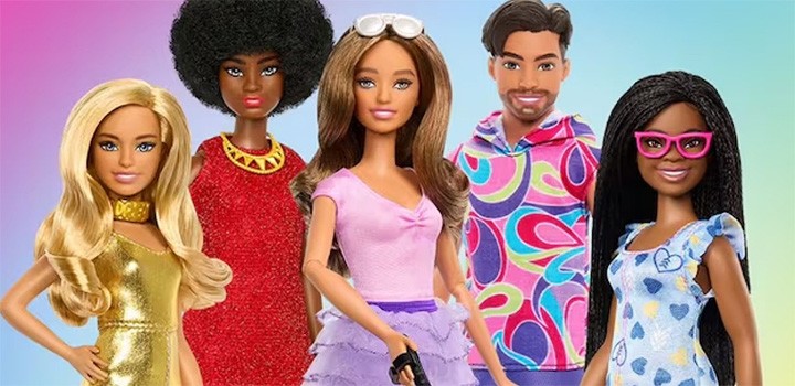 Presentan la Barbie ciega y negra con síndrome de Down