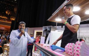 Presidente Maduro lidera jornada de trabajo dedicada al emprendimiento |