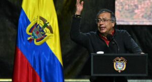 Presidente Petro le echó culpa al congreso de violencia armada por no legalizar cannabis