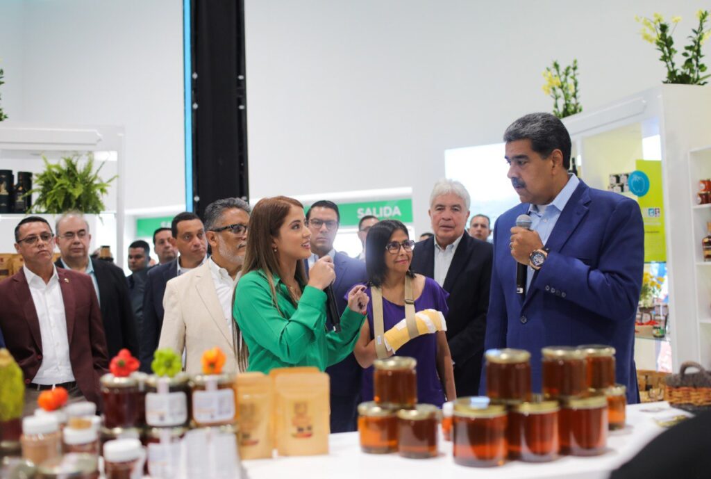 Presidente inauguró el Centro de Convenciones Parque Bolívar y la Expo Marca de lo Hecho en Venezuela |