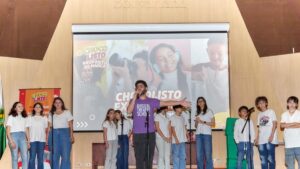 Programa social que busca mejorar la calidad visual de niños