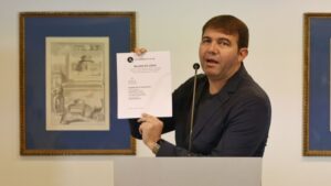 Prosperi respalda a Nicolás Maduro tras declararse independiente