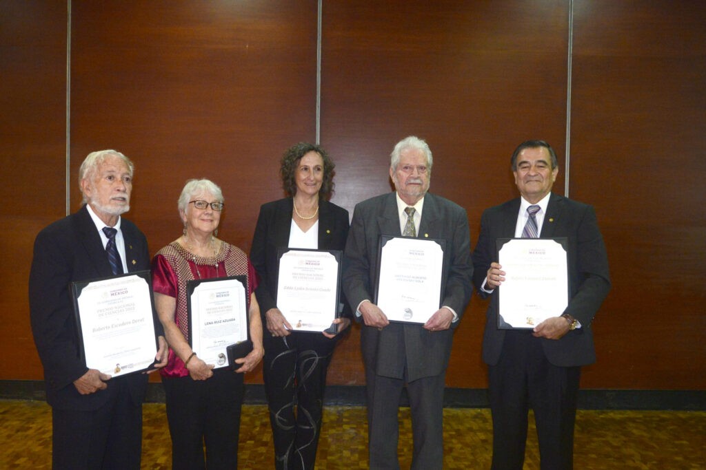 Reciben científicos y científicas de la UNAM el Premio Nacional de Ciencias