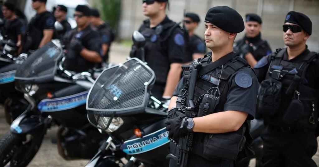 Reglamentaron el uso de armas no letales para capturar agresores sin poner en peligro a terceros