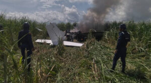 Reportan dos muertos en caída de avioneta utilizada para narcotráfico