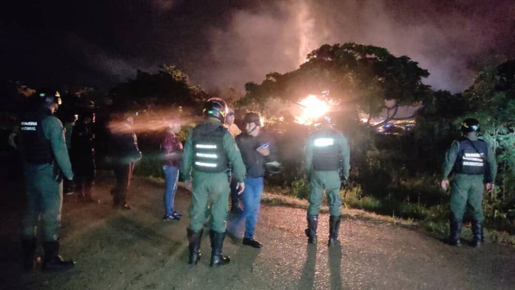 Reportan explosión en tubería de gas en Anzoátegui (+fotos y video)
