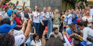 Retenido en Panamá un avión con destino a Venezuela con varios expresidentes latinoamericanos a bordo