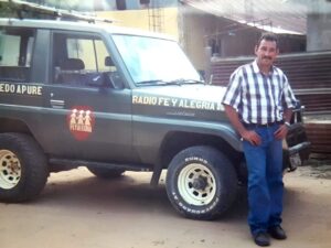 Rinden homenaje al fallecido periodista Euclides Sandía en Guasdualito