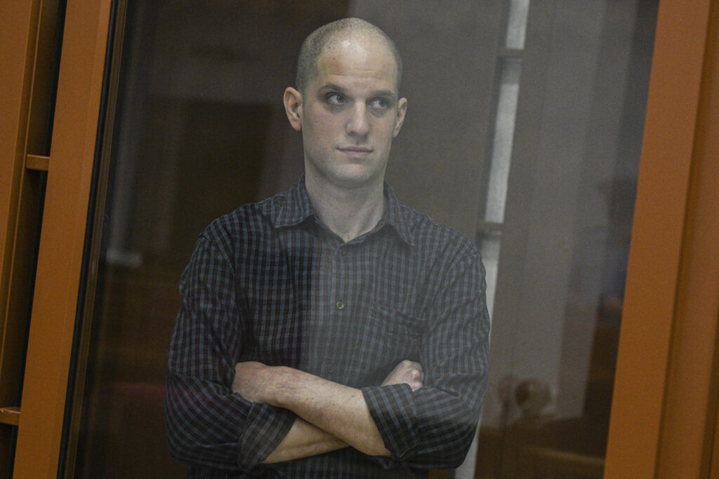 Rusia da 16 años de cárcel al periodista estadounidense Evan Gershkovich por espionaje