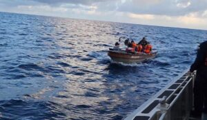 Seis venezolanos fueron rescatados tras naufragio en embarcación en Colombia