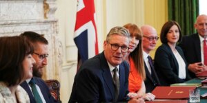 Starmer cancela el plan Ruanda en su primer día como primer ministro de Reino Unido