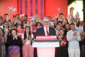 Starmer gana con mayoría absoluta las elecciones de Reino Unido: "Lo hemos conseguido"