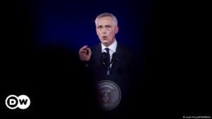 Stoltenberg dice que China alimenta conflicto en Ucrania – DW – 12/07/2024