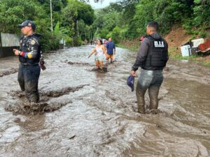 Sube a 2 los muertos por crecida del río Manzanares