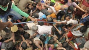 Subió a 107 los muertos en una estampida durante una ceremonia religiosa en India