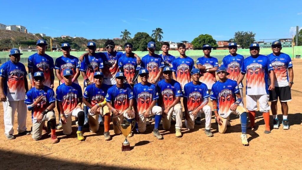 Titanes se impusieron a lo bravo en beisbol sub16