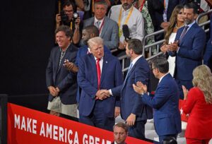 Trump celebrará el sábado su primer mitin junto a Vance tras el intento de asesinato en Pensilvania