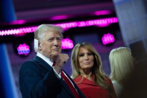 Trump cree que Kamala Harris será más fácil de derrotar que Biden