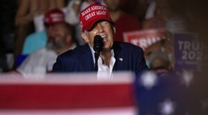 Trump se burla de los lapsus de Biden: "Gran trabajo, Joe" - AlbertoNews