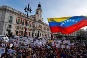 Venezolanos se manifiestan en Madrid contra el "megafraude electoral" - AlbertoNews