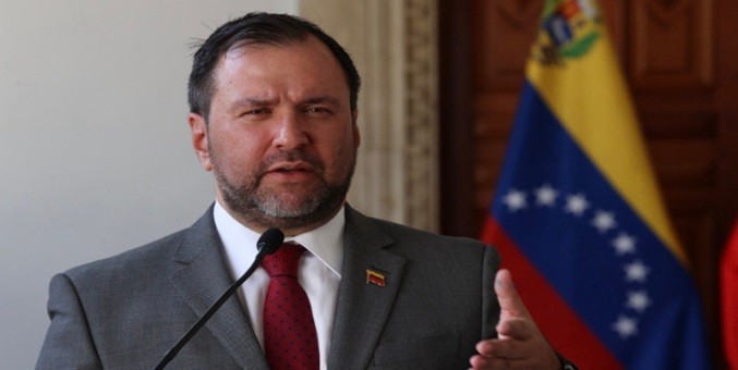 Venezuela rompe relaciones con Perú por «desconocer al pueblo»