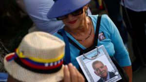 Venezuela se adentra en una campaña presidencial “muy fugaz” y polarizada entre dos candidatos