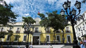 Venezuela y Sudáfrica evalúan ampliar cooperación bilateral