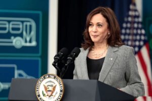 Vicepresidenta Kamala Harris pide "respetar la voluntad del pueblo venezolano": "EEUU apoya al pueblo que expresó su voz en las históricas presidenciales" - AlbertoNews
