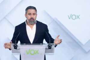 Vox da por rotos los acuerdos con el PP por el reparto de migrantes y convoca una reunión para acordar próximos pasos