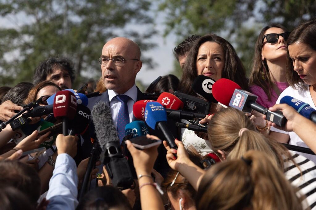 Vox se querella contra Sánchez, Bolaños y el fiscal general del Estado