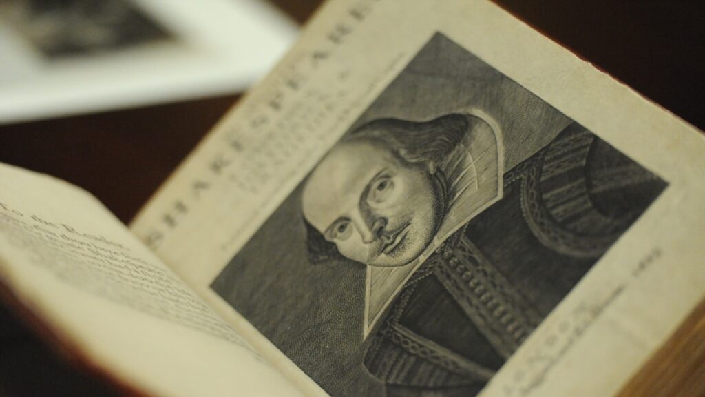 Washington exhibe la más grande colección de los primeros folios de Shakespeare
