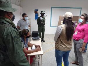 Ya están instalados el 100 % de los centros de votación