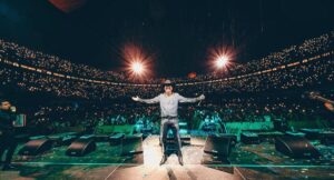Yeison Jiménez llenó las expectativas del Movistar Arena con concierto en Bogotá