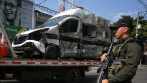 comunidad denuncia fuerte explosión en el corregimiento de Robles, en Jamundí; hostigamiento a la Policía con drones