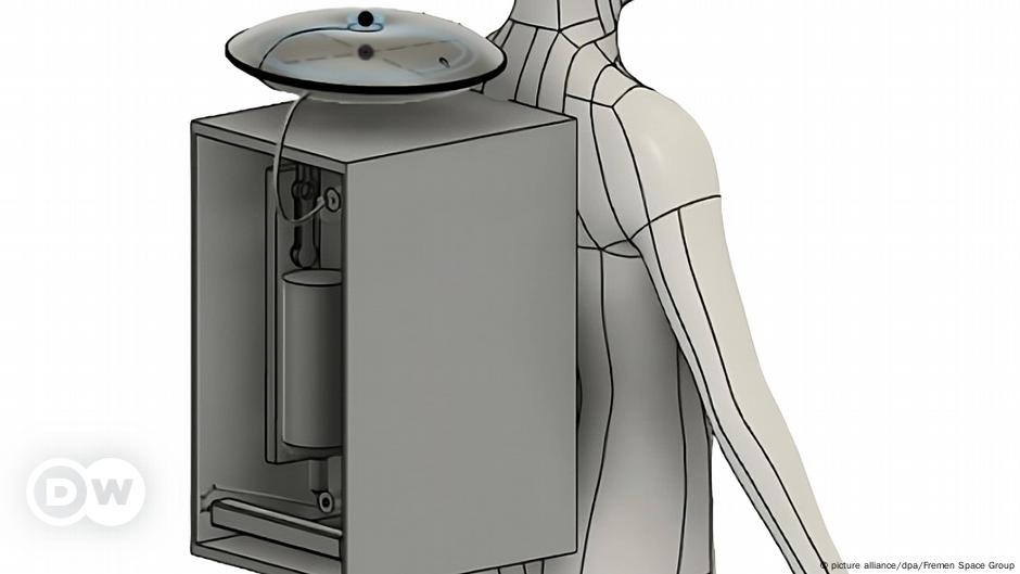 crean traje que recicla orina en agua potable – DW – 23/07/2024