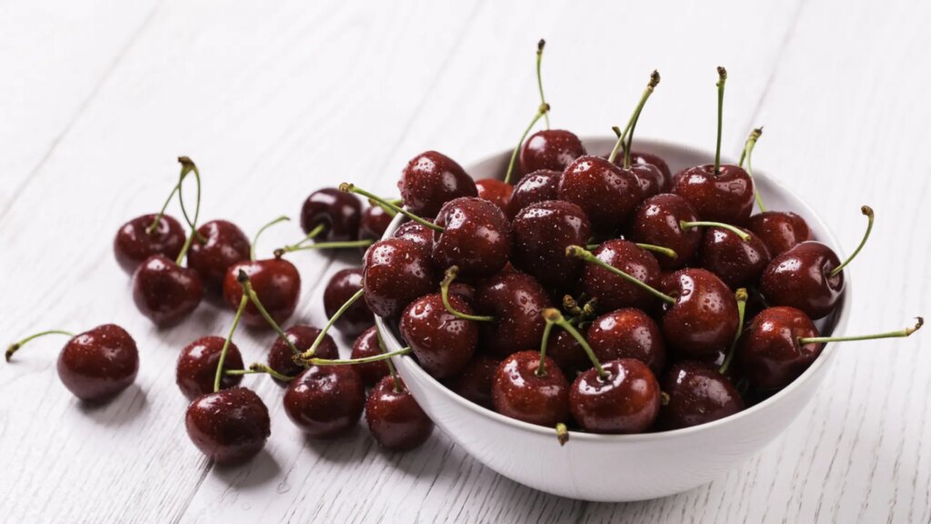 el truco de los expertos para descubrir si la mosca de la fruta ha dejado larvas