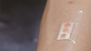 esta tirita inteligente usa láser para controlar la glucosa en sangre