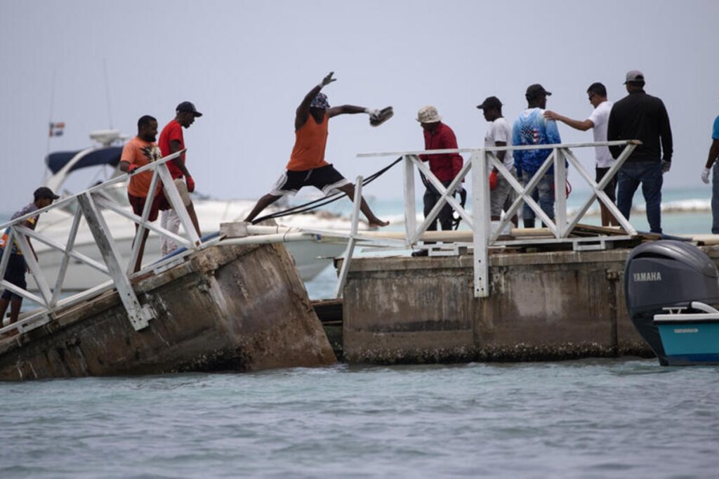 lo que causó el incendio de un barco donde murieron decenas de migrantes Haití