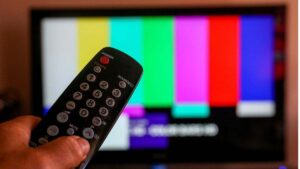 ¿Se puede derretir mi televisión? Los expertos alertan de cómo afecta la ola de calor a tus dispositivos