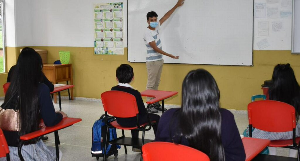 ¿Qué instituciones educativas se toman la semana de receso en octubre y cuáles no?