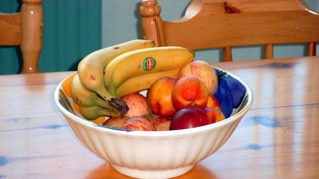 esto es lo que debes poner en tu frutero para alejarla