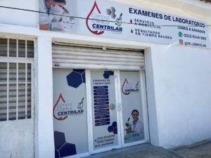 Abren laboratorio con precios solidarios y servicio a domicilio