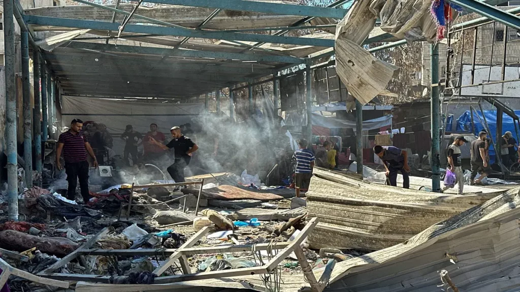 Al menos 11 muertos y decenas de heridos dejan ataques israelíes en la Franja de Gaza