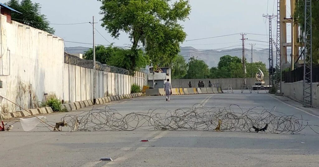 Al menos cuatro soldados y 25 supuestos terroristas muertos en operaciones militares en Pakistán
