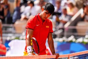 Alcaraz cede en la final ante un gran Djokovic
